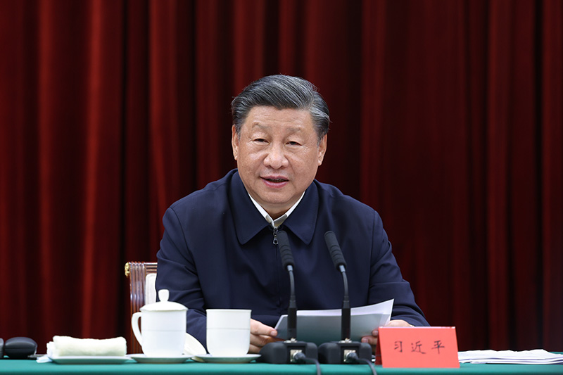 2023年10月12日下午，中共中央總書記、國(guó)家主席、中央軍委主席習(xí)近平在江西省南昌市主持召開進(jìn)一步推動(dòng)長(zhǎng)江經(jīng)濟(jì)帶高質(zhì)量發(fā)展座談會(huì)并發(fā)表重要講話。新華社記者 鞠鵬 攝