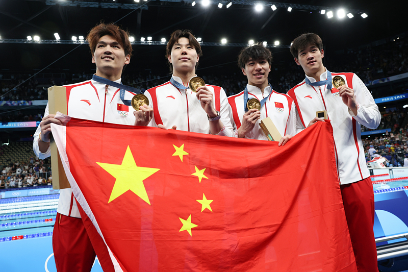 當?shù)貢r間2024年8月4日，巴黎奧運會游泳項目男子4×100米混合泳接力決賽，中國隊奪金。